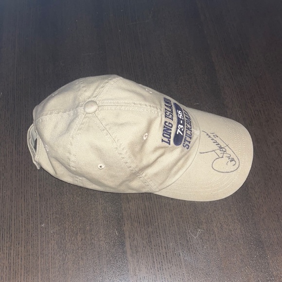 Old Navy Grey Hat. Signed By Former Montreal Canadiens Captain Guy Carbonneau. - Picture 2 of 4